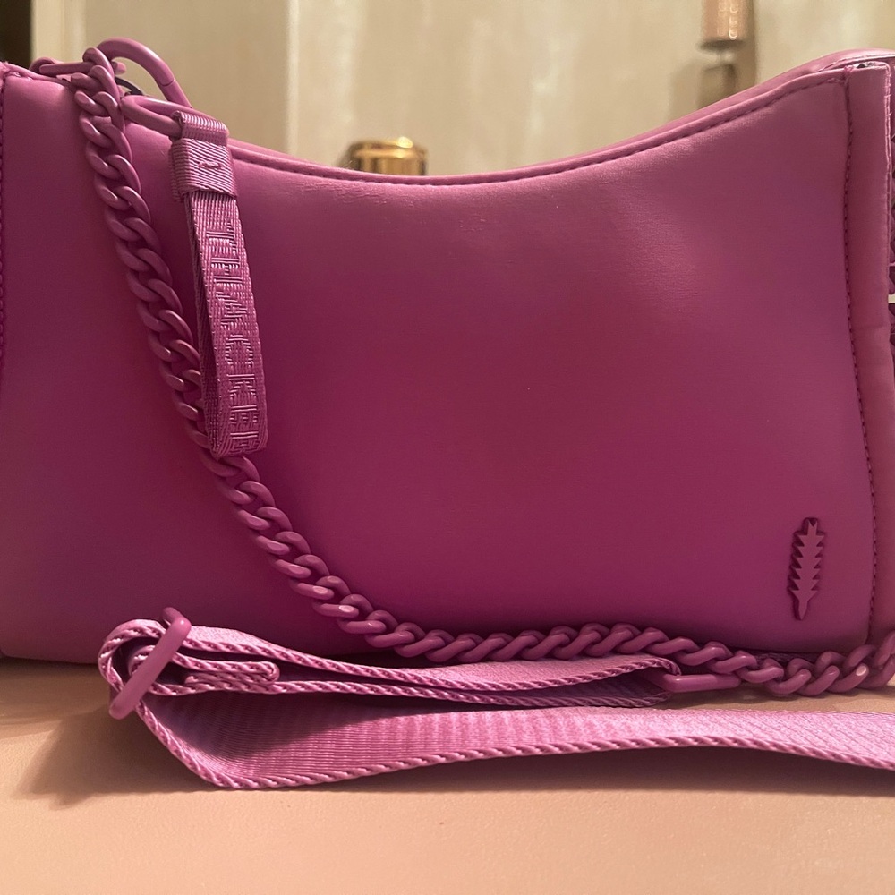 Chic neoprene Thacker bag